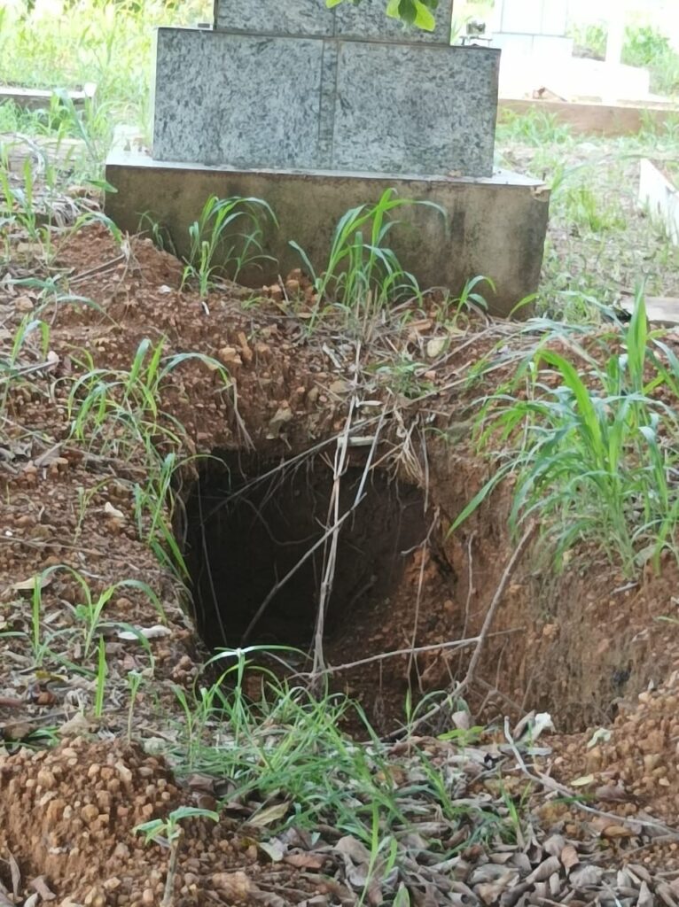 tumulos-abertos-e-ossos-expostos:-moradores-denunciam-depredacao-em-cemiterio-de-porto-velho;-video