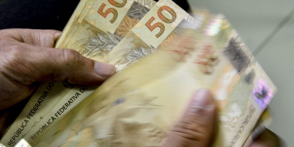 irpf:-10%-dos-contribuintes-concentram-51%-da-renda-no-pais