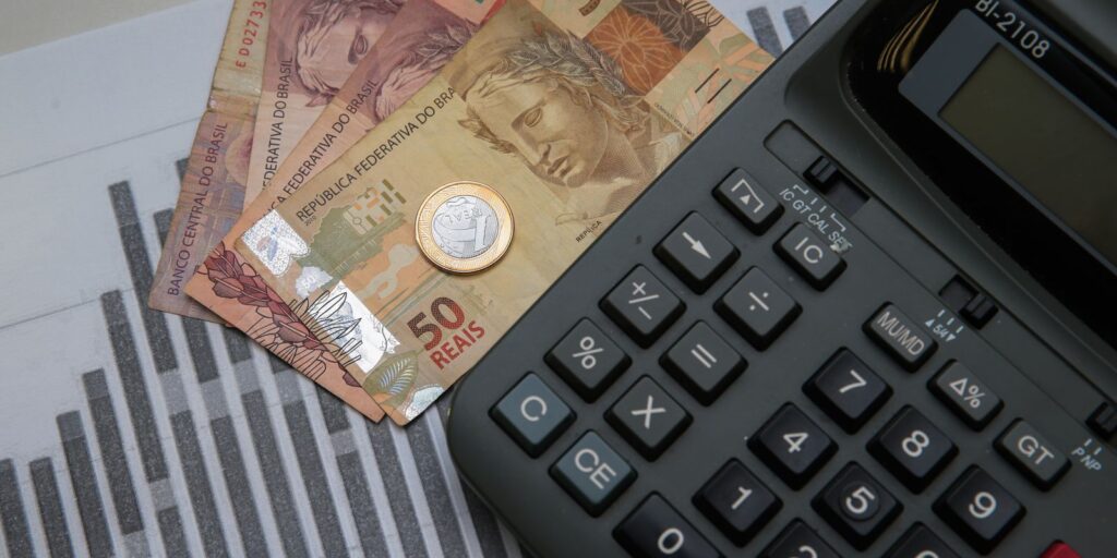 planejamento,-economia-e-calculos:-como-vencer-as-dividas-em-2024