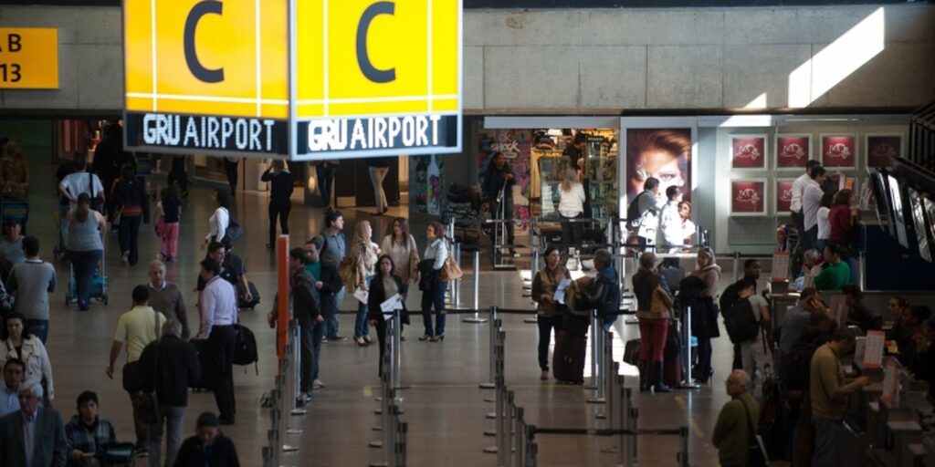 adiada-exigencia-de-visto-para-turistas-dos-eua,-canada-e-australia