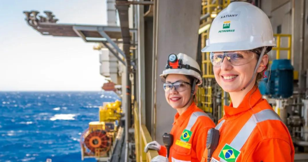 novo-concurso-da-petrobras-e-anunciado-com-6412-vagas-e-salario-a-partir-de-r$-5,8-mil.-confira-o-edital