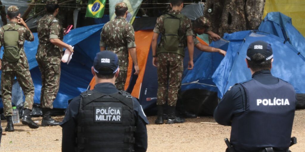 exercito-conclui-que-nao-houve-crime-de-militares-no-dia-8-de-janeiro