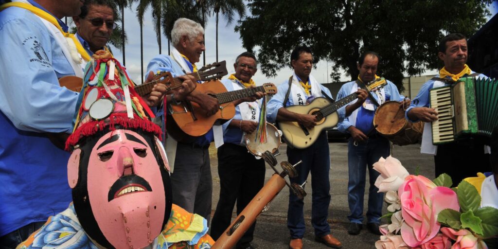 folias-de-reis-sao-tradicao-centenaria-na-cultura-popular-brasileira