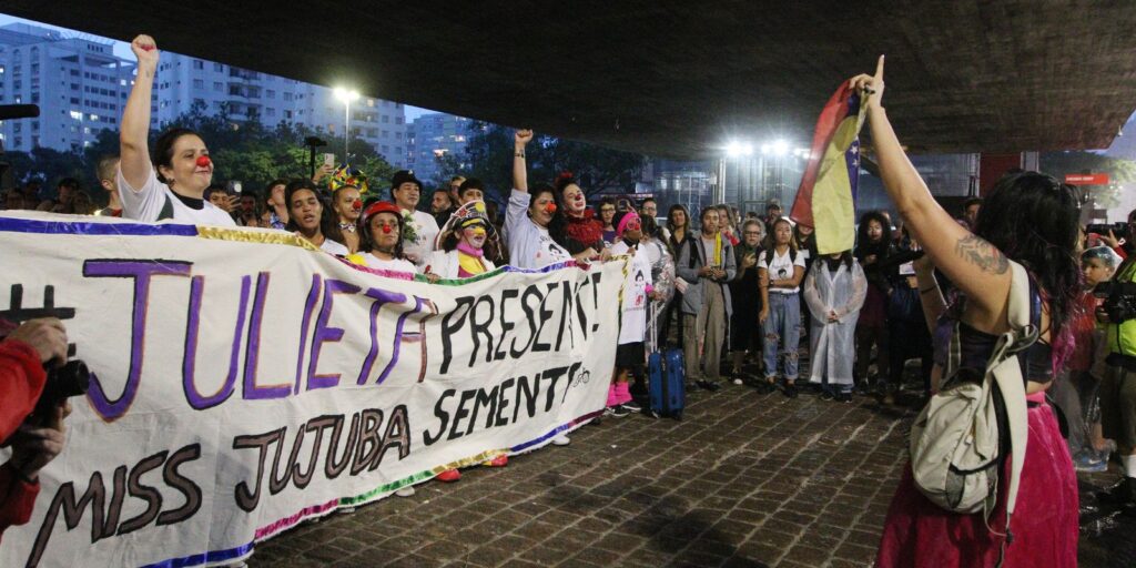 cicloativistas-fazem-ato-em-sp-em-homenagem-a-artista-venezuelana
