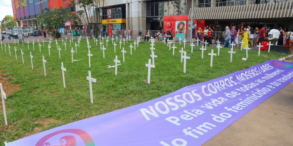 manifestacao-em-brasilia-pelo-dia-da-mulher-alerta-para-violencias