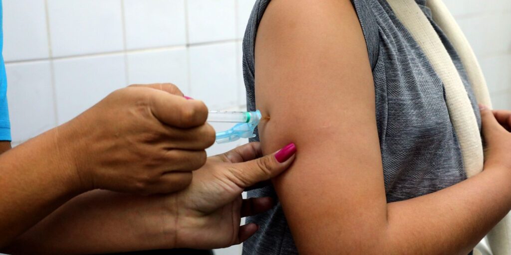 minas-e-df-reduzem-casos-de-dengue,-mas-cenario-e-visto-com-cautela