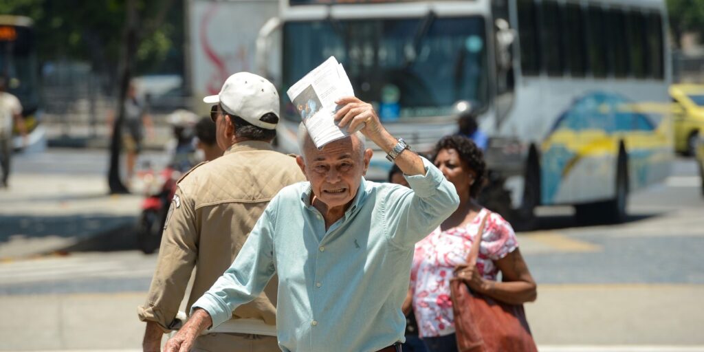 sensacao-termica-no-rio-pode-passar-de-50oc-no-fim-de-semana