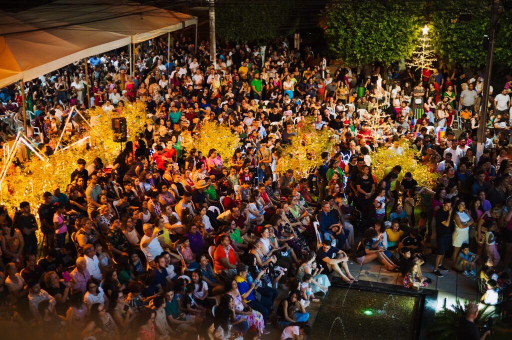 cantata-de-natal-da-sicoob-credisul-celebra-‘o-maravilhoso-agora’-em-vilhena.