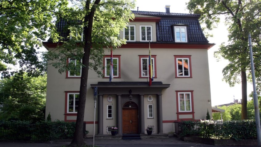 venezuela-fecha-embaixada-em-oslo-depois-de-corina-vencer-nobel