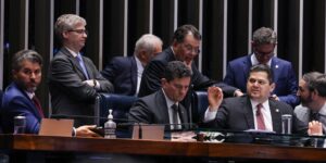 senado-aprova-uso-do-fundo-do-pre-sal-para-dividas-do-agro