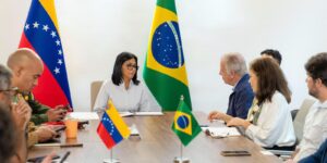 “ajuda-brasileira-nao-sera-episodica”,-diz-mucio-em-visita-a-venezuela