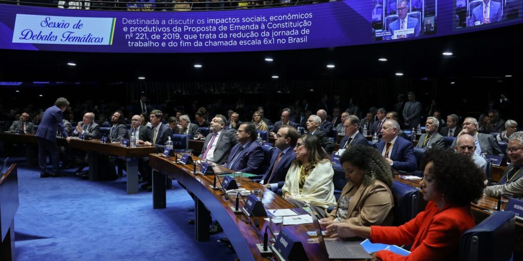 empresarios-atacam-pec-6×1-no-senado;-sindicatos-e-governo-defendem