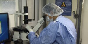 saiba-como-cientistas-“curaram”-pacientes-infectados-com-hiv