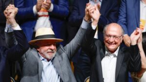 alckmin-declara-“lealdade”-a-lula-e-critica-bolsonarismo