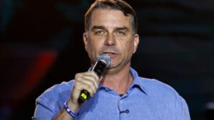 vou-aceitar-os-resultados-das-urnas,-diz-flavio-bolsonaro