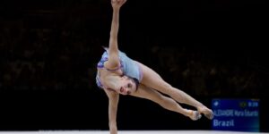 babi-e-maria-eduarda-brilham-em-1o-dia-do-mundial-de-ginastica-ritmica