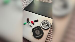 pf-apreende-celular-de-professor-suspeito-de-compartilhar-deepfake-intimo-de-aluna-em-ro