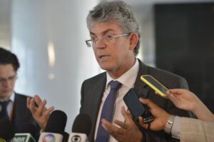 homem-armado-e-preso-em-ato-de-ricardo-coutinho-na-paraiba