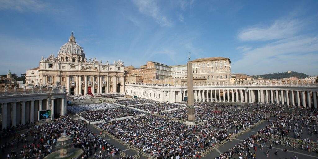 pessoas-transgenero-podem-ser-batizadas-como-catolicos-e-ser-padrinhos