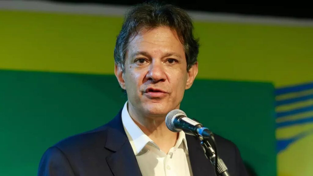 brasil-prepara-tributacao-minima-de-15%-sobre-lucro-de-multinacionais,-diz-secretaria-de-haddad
