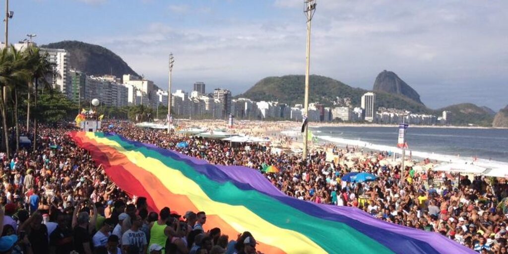 valeria-barcellos-sera-interprete-do-hino-nacional-na-parada-lgbti+
