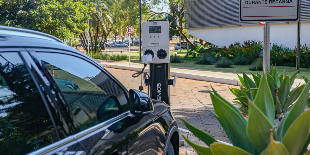 imposto-de-importacao-para-carros-eletricos-sera-retomado-em-2024