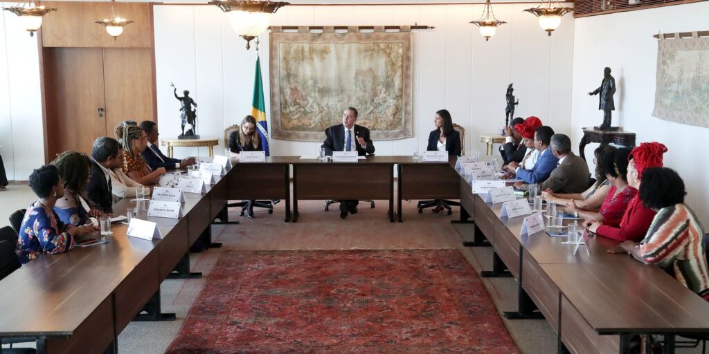 atual-politica-antidroga-favorece-prisao-de-jovens-negros,-diz-barroso