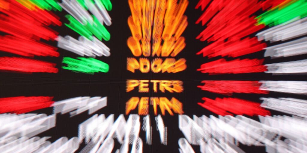 bolsa-sobe-quase-1%-e-atinge-maior-nivel-desde-julho-de-2021