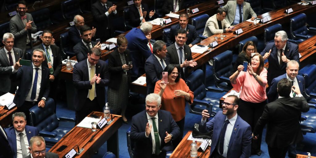 senado-aprova-pec-que-limita-decisoes-individuais-de-ministros-do-stf