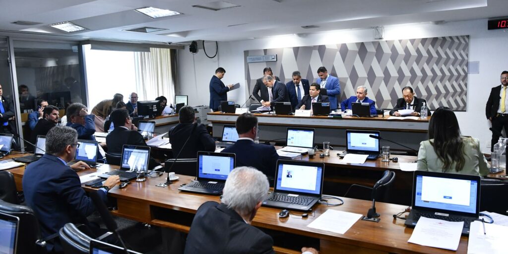 ccj-do-senado-aprova-penas-mais-duras-para-crimes-contra-criancas