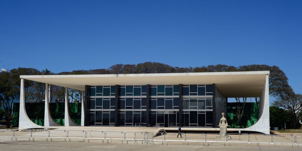 stf-tem-maioria-para-condenar-mais-cinco-reus-pelos-atos-golpistas