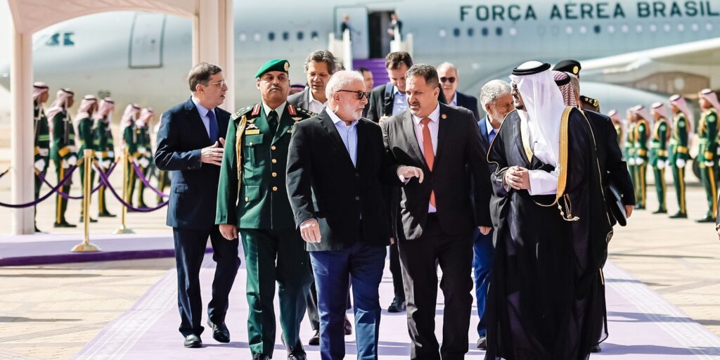 lula-desembarca-na-arabia-onde-apresenta-projetos-de-investimento