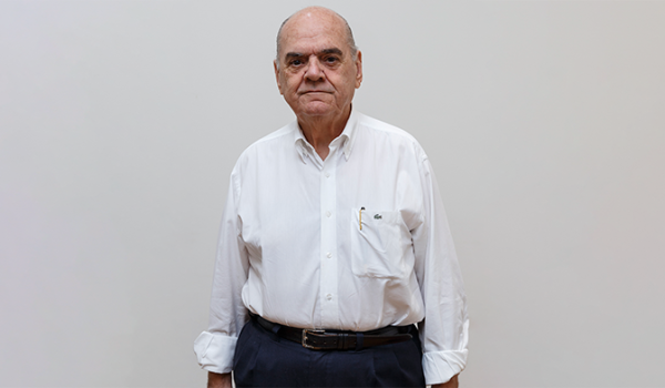 antonio-eduardo-tonielo-recebe-condecoracao-e-titulo-de-cidadao-de-sertaozinho