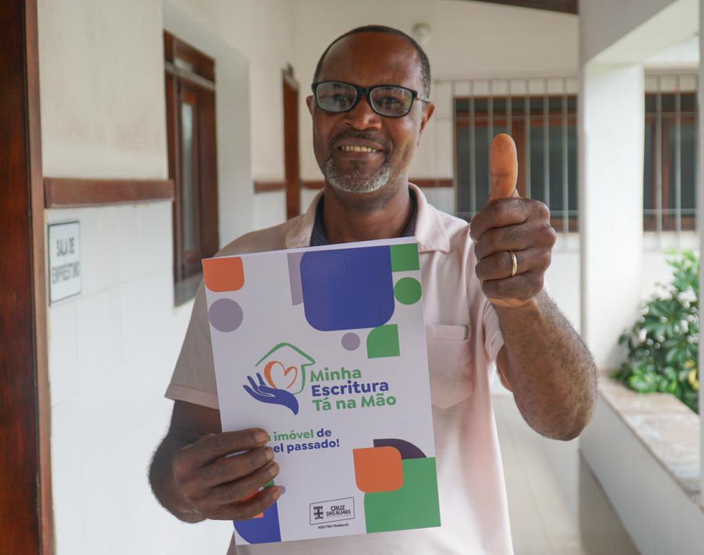 ‘minha-escritura-ta-na-mao’:-prefeitura-de-cruz-lanca-projeto-que-ajuda-moradores-a-conquistarem-a-escritura-dos-seus-imoveis
