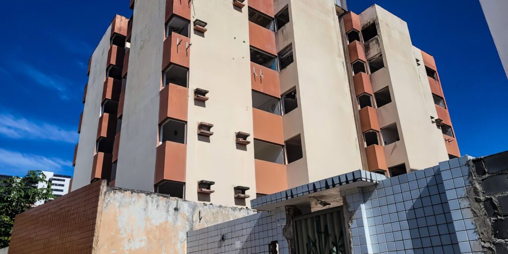 em-maceio,-afundamento-do-solo-diminui-para-0,3-cm-por-hora