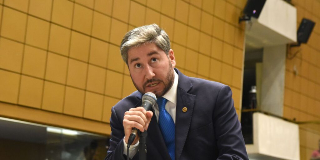 ex-deputado-paulista-e-condenado-por-importunacao-sexual-a-colega