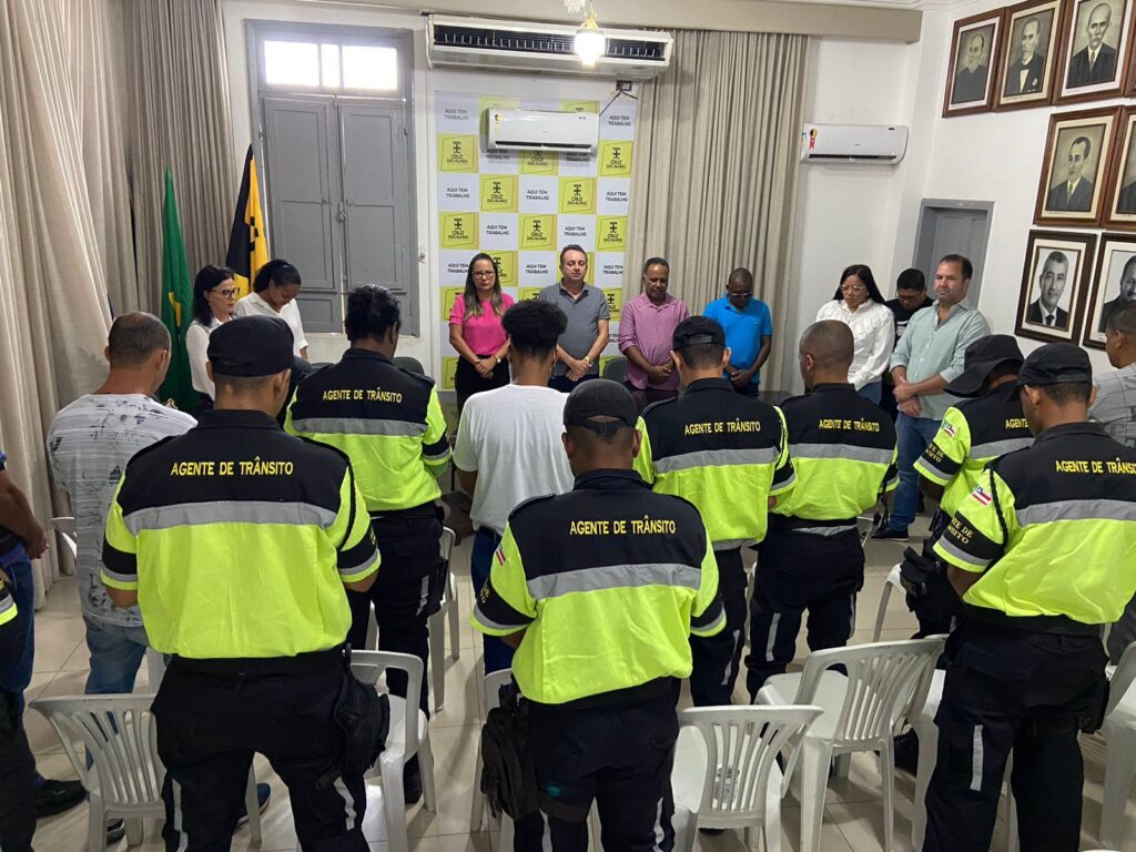 agora-e-lei:-prefeitura-de-cruz-das-almas-sanciona-lei-que-garante-adicional-salarial-aos-agentes-de-transito