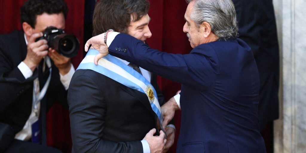 javier-milei-toma-posse-como-novo-presidente-da-argentina