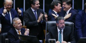 camara-aprova-reforma-tributaria-em-segundo-turno