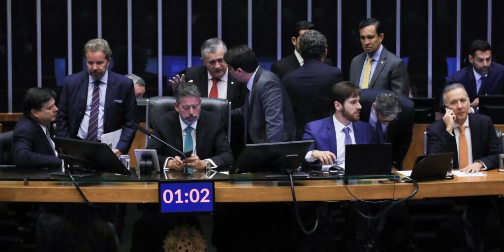 relatorio-da-reforma-tributaria-mantem-alivio-a-profissionais-liberais