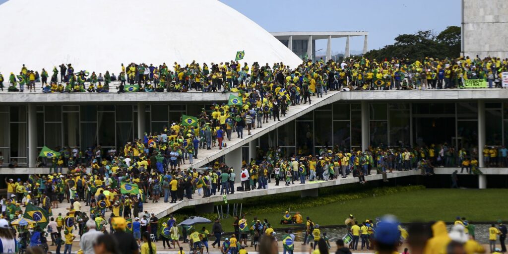 8-de-janeiro:-mpf-arquiva-investigacoes-contra-ibaneis-e-torres