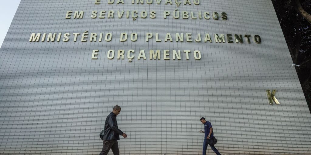gastos-federais-com-ajuda-ao-rs-serao-identificados-no-orcamento
