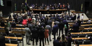 congresso-aprova-alteracoes-no-orcamento-para-facilitar-apoio-ao-rs