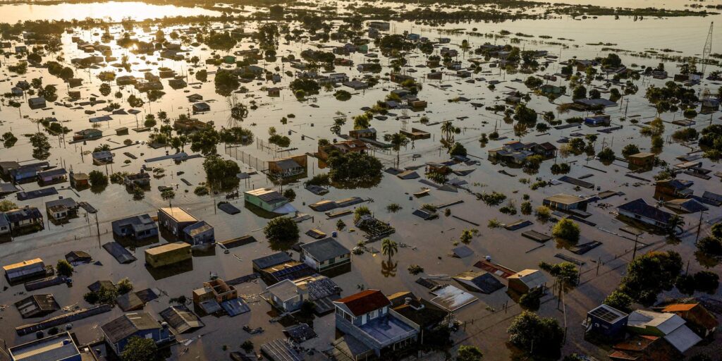 com-metade-da-cidade-alagada,-canoas-tem-atendimento-de-saude-reduzido