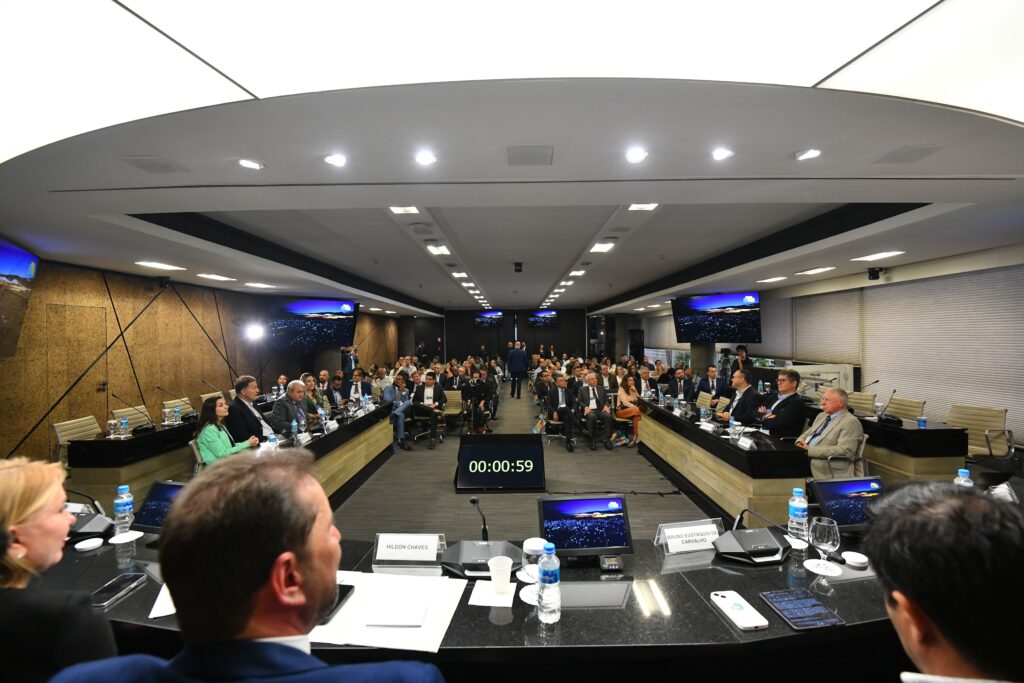 seminario-em-sp-–-prefeito-faz-encerramento-do-evento-destacando-o-crescimento-de-porto-velho