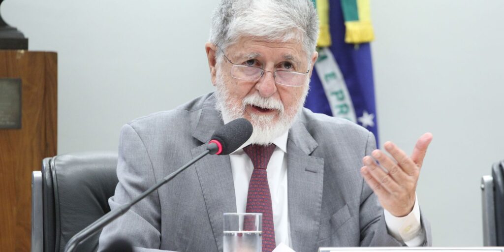 celso-amorim-defende-que-brasil-deve-insistir-em-dialogo-com-venezuela