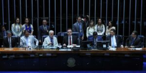 congresso-promulga-emenda-a-constituicao-para-cortar-gastos-do-governo