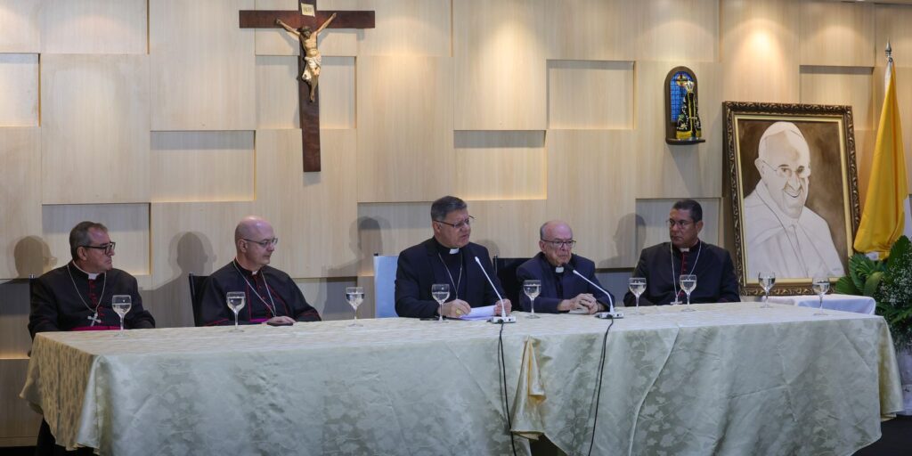 papa-deixa-exemplo-de-defesa-ecologica-e-dos-mais-pobres,-diz-cardeal