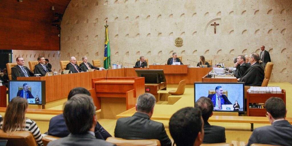 stf-suspende-julgamento-sobre-responsabilizacao-de-redes-por-postagens