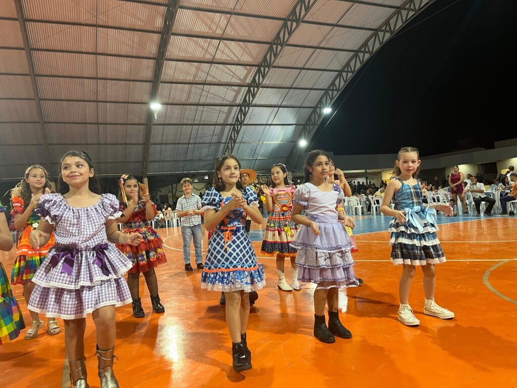 Festa Junina do Claretiano Colégio de Ji-Paraná reúne famílias e convidados
